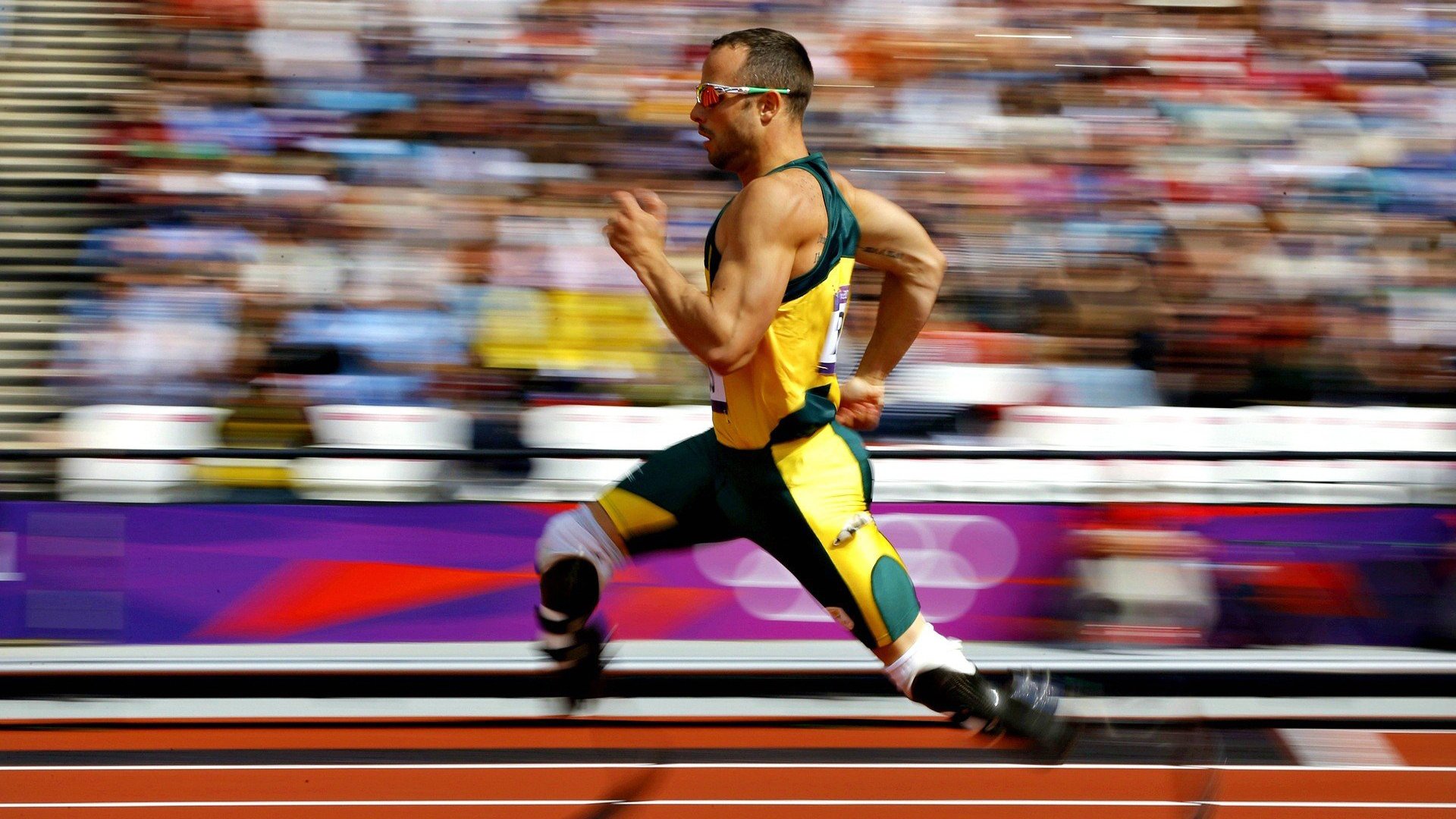 F1年度争冠战火重燃！沙特雄狮利雅得猎杀西班牙红牛，维斯塔潘遭遇赛季最惨痛滑铁卢